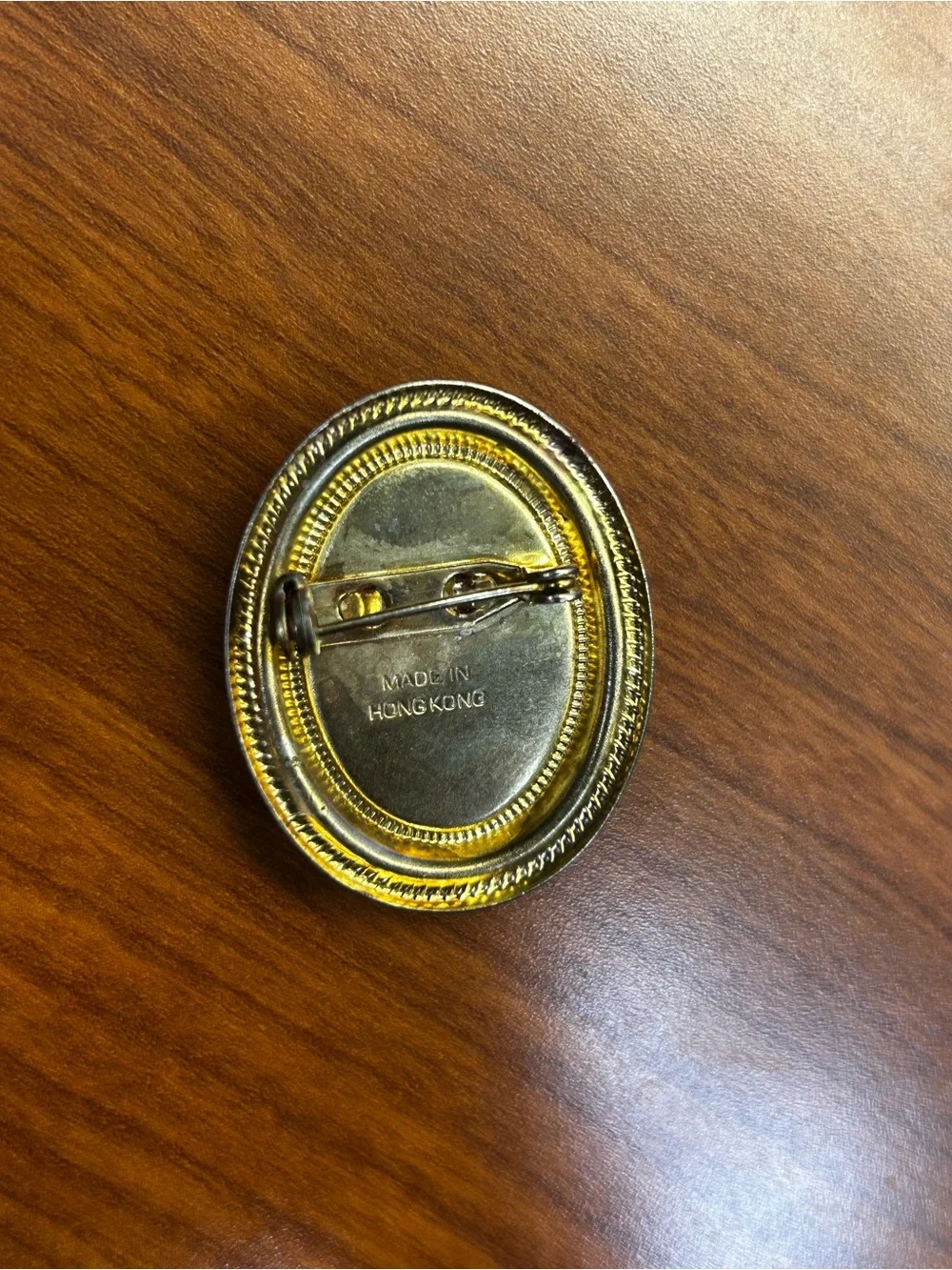 Victorian-style Cameo Brooch in Resin Coral and Cream